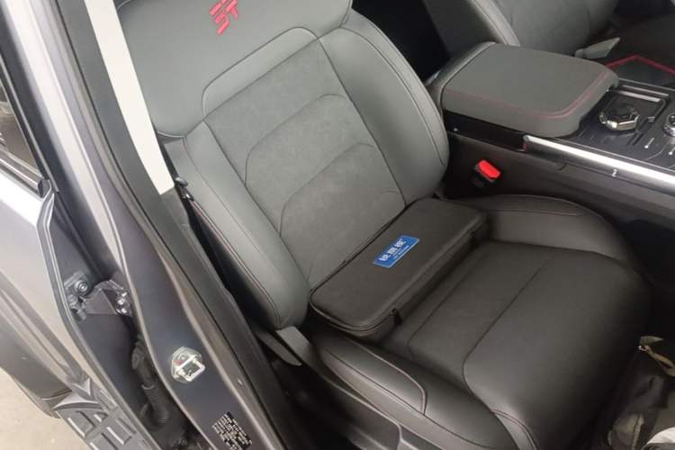 Used JETOUR Traveler 2023 2.0T All-Wheel-Drive CrossPRO Right Front Seat