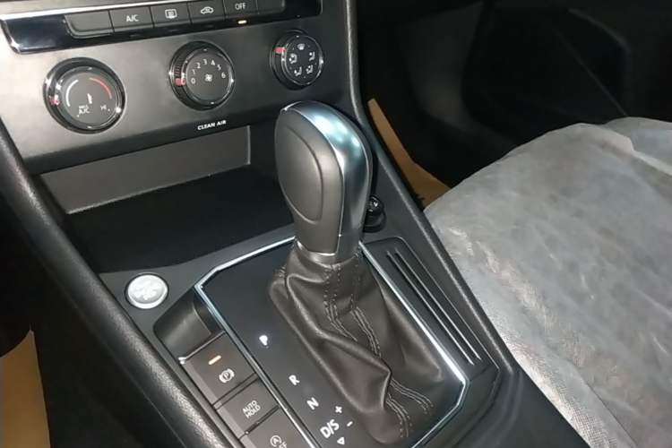 Used Volkswagen Lavida 2023 300TSI DSG Starry Full-Comfort Edition Gear Lever