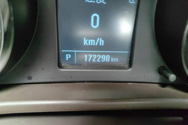 Used Buick Regal 2015 2.0L Leading Fashion Edition