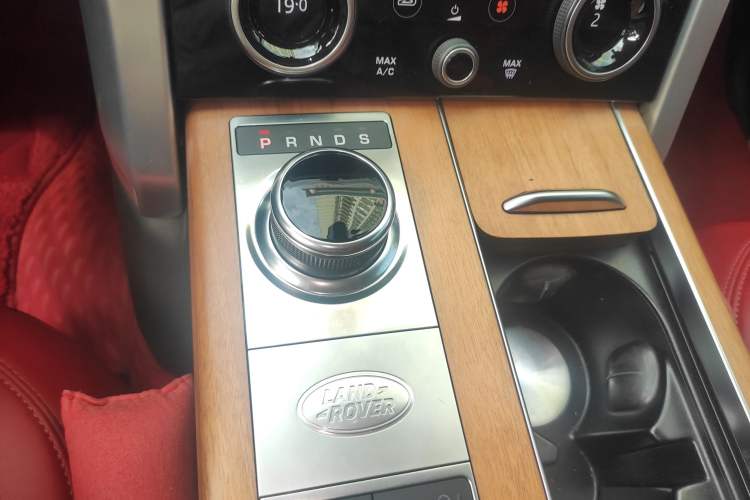 Used Land Rover Range 2020 3.0 L6 Prestige Extended-Length Version Gear Lever