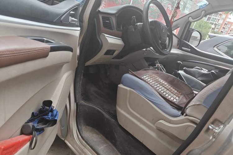 Used FORTHING Lingzhi 2019 Facelifted M5L 1.6L 7-Seater Base Model China VI Standard