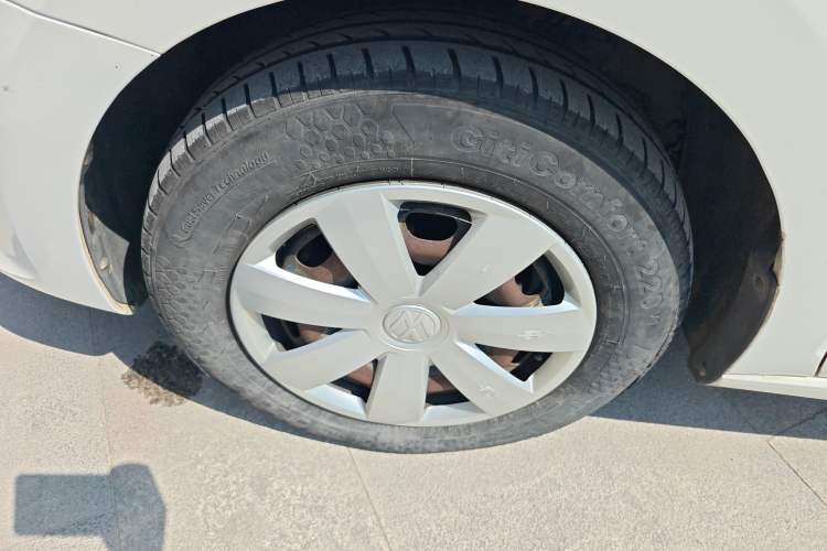 Used Volkswagen Santana 2015 1.6L Automatic Fashion Edition