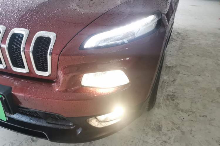 Used Jeep Cherokee 2016 2.4L Leading Edition