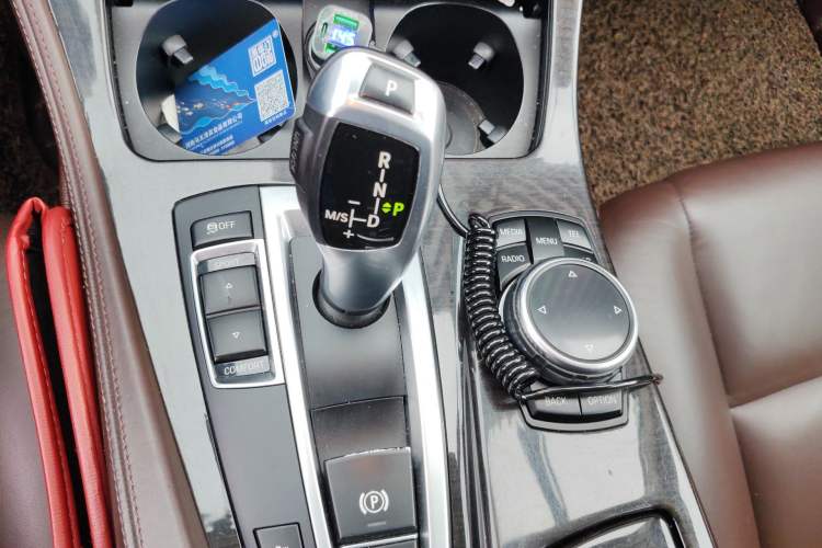 Used BMW 5 Series 2014 525Li Luxury Design Package Gear Lever