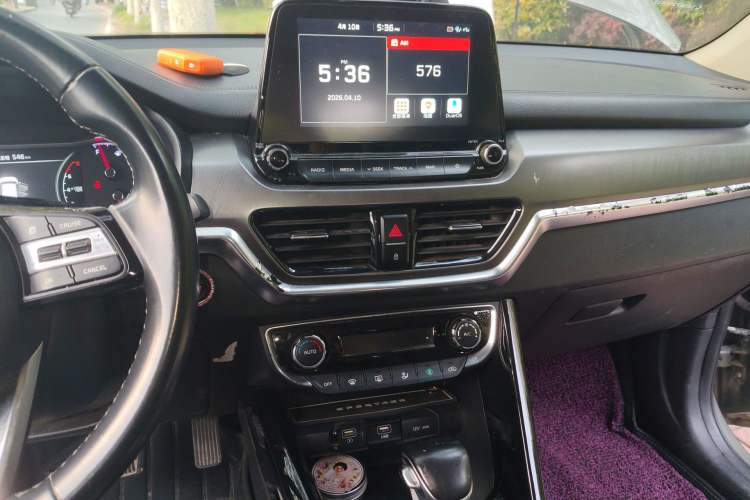 Used Kia Sportage R 2018 2.0L Automatic Smart Luxury Version China V Standard Audio And AC Panel