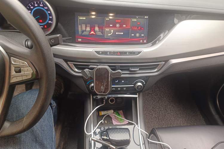 Used CHANGAN Eado New Energy 2019 EV460 Shared Version Audio And AC Panel