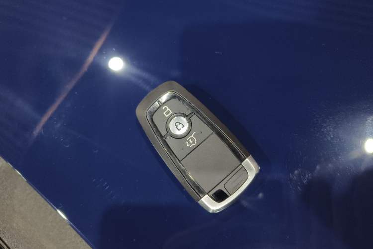 Used Ford Explorer 2023 EcoBoost 285 Four-Wheel Drive Titanium Edition 6 Seats