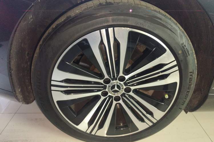 Used Mercedes-Benz EQS 2022 Updated Version 450+ Pioneer Edition Right Rear Wheel Hub