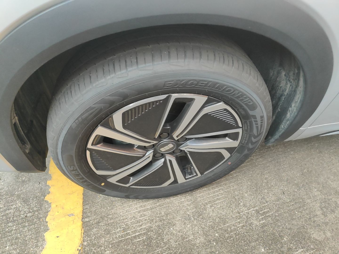 Geely Galaxy Xingjian 7 EM-i 2025 55 km Launch Edition — снимка 10
