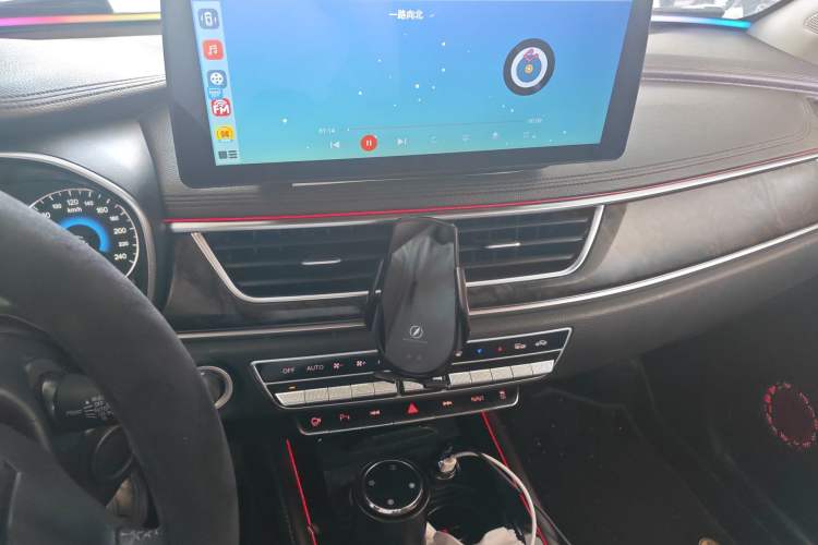 Used Dongfeng Fengon 580 2017 1.5T CVT Smart Connectivity Model
