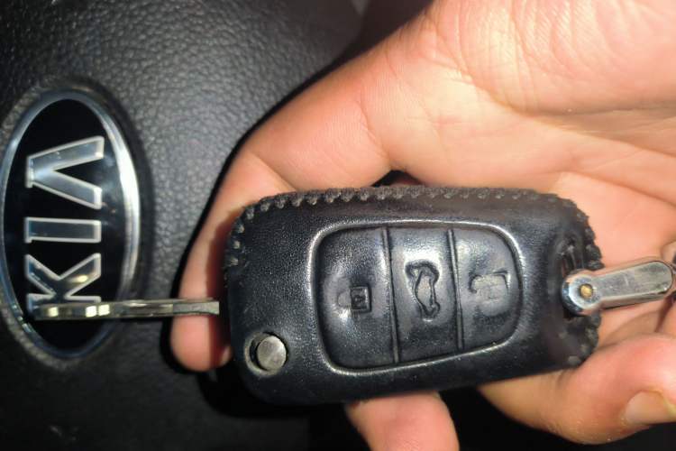 Used Kia K2 2012 Sedan 1.4L MT GLS Commemorative Edition Vehicle Key