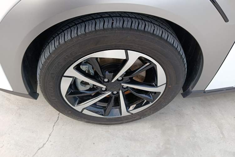 Used AION Y 2023 Younger Star Edition Exterior 4