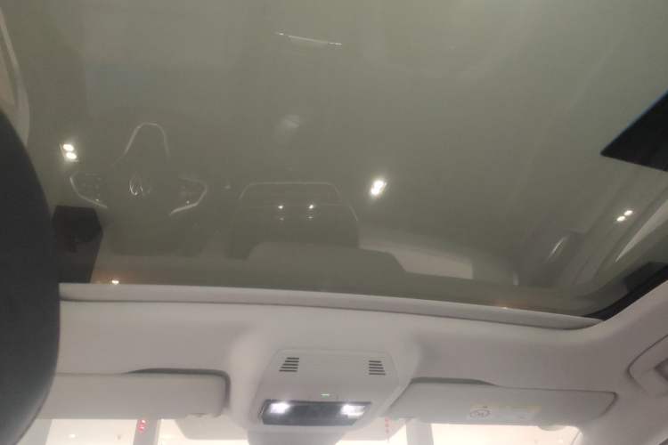 Used Volkswagen ID.7 VIZZION 2024 AIR model
