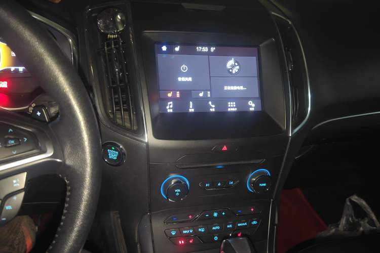 Used Ford Edge 2018 EcoBoost 245 Two-Wheel-Drive Titanium 7-Seater China V Standard