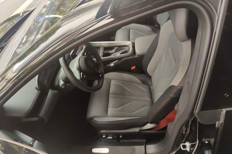 Used Zeekr 007GT 2025 Rear-Drive Intelligent Driving Version 75 kWh Left Front Seat