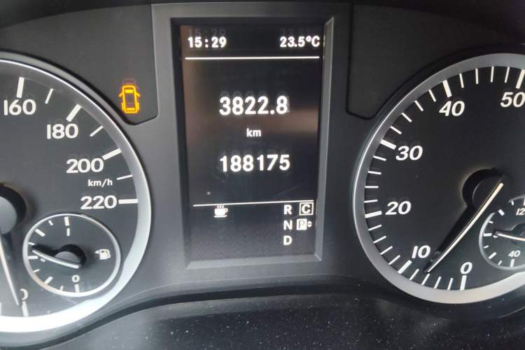 Used Mercedes-Benz Vito 2016 2.0T Business Edition