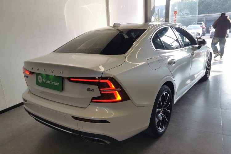 Used Volvo S60 2020 T4 Zhiyi Luxury Edition