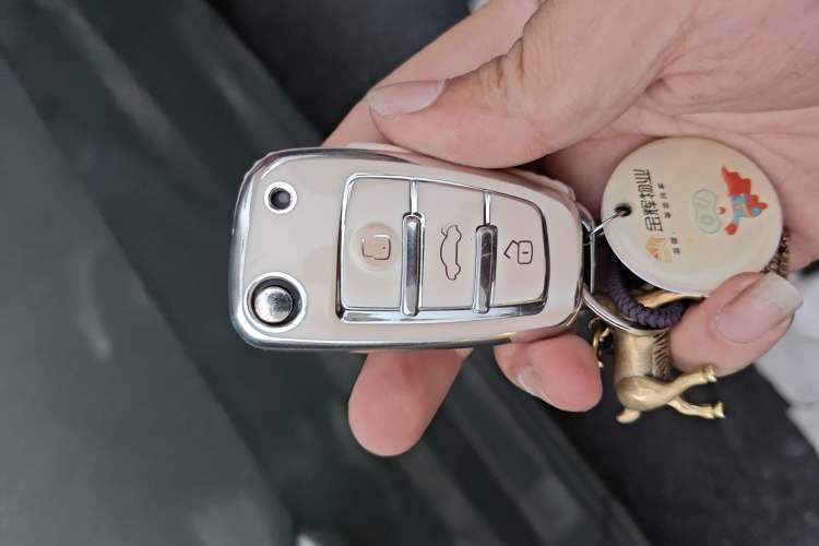 Used Audi Q2L 2021 35 TFSI Fashionable and Elegant Model Vehicle Key