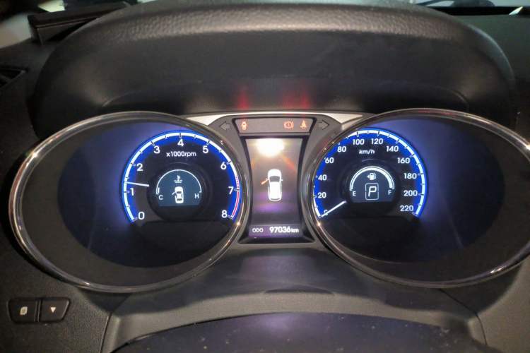 Used Hyundai ix35 2015 2.0L Automatic Two-Wheel Drive Leading Trim China V Standard Instrument Cluster