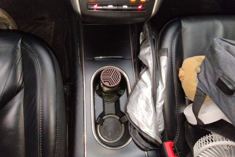 Used Lincoln MKC 2017 2.0T Two-Wheel Drive Deluxe Edition