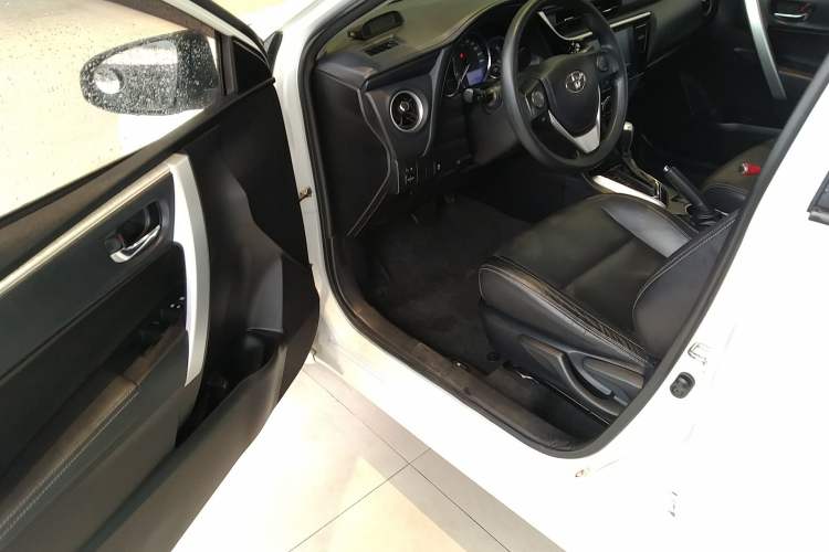 Used Toyota Levin 2017 Revised 185T CVT Leading Edition China V Standard Driver Seat