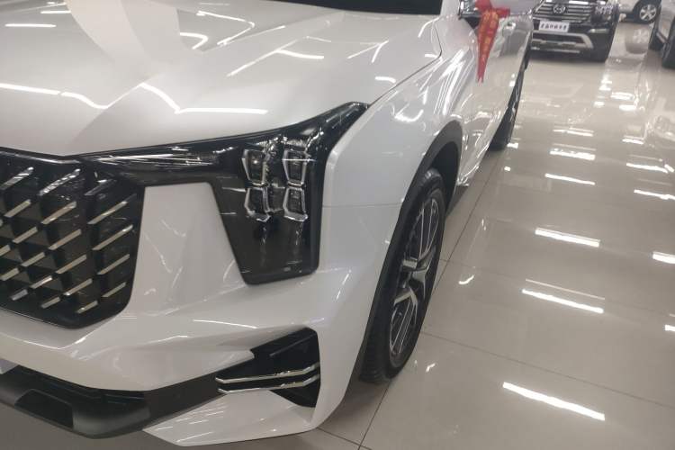 Used GAC Trumpchi GS8 2022 Flagship Series 2.0 TGDI Four-Wheel Drive Luxury Smart Connectivity Version (7 Seats) Left Front Headlight