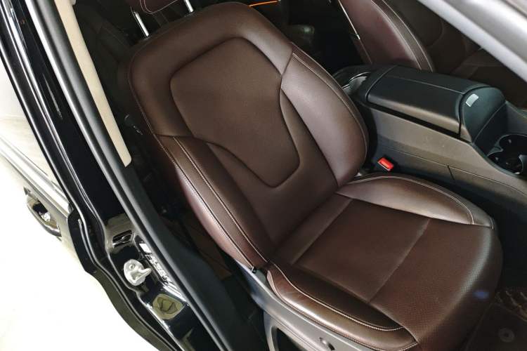 Used Mercedes-Benz V-Class 2021 V 260 L Long-wheelbase Luxury Edition