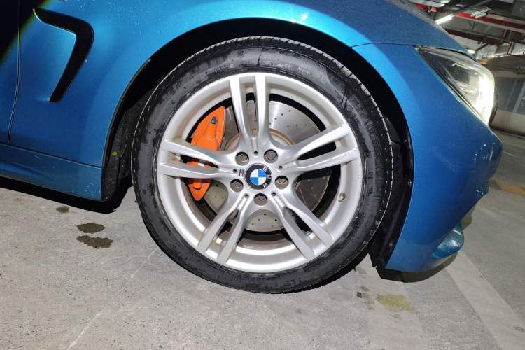 Used BMW 4 Series 2017 425i M Sport Package Right Front Wheel Hub