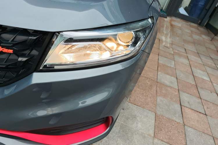 Used Dongfeng Fengon 580 2021 Revised ☆ Star Edition 1.8L Manual Elite Version
