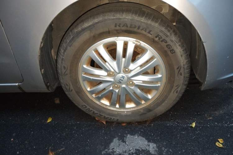 Used Kia K2 2012 Sedan 1.4L MT GLS Commemorative Edition Right Front Wheel Hub