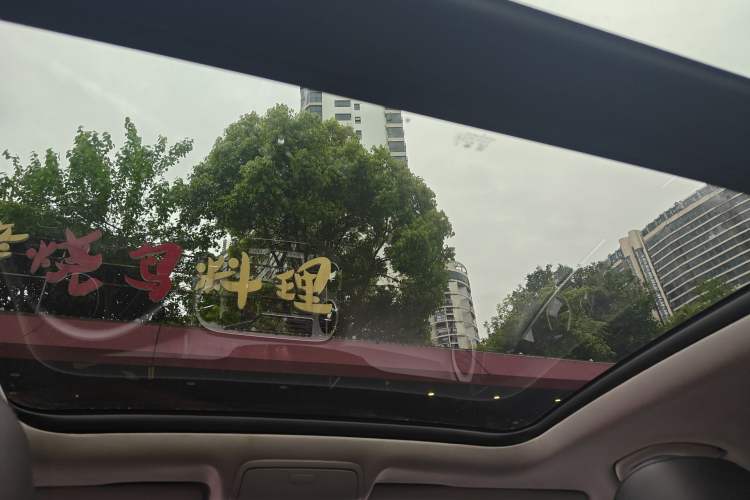 Used Volkswagen Tiguan 2015 1.8TSI Automatic All-Wheel-Drive Luxury Model Headliner