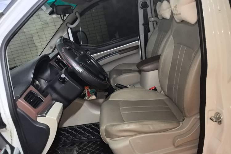 Used FORTHING Lingzhi 2018 M5L 1.6L 7-Seater Luxury Model