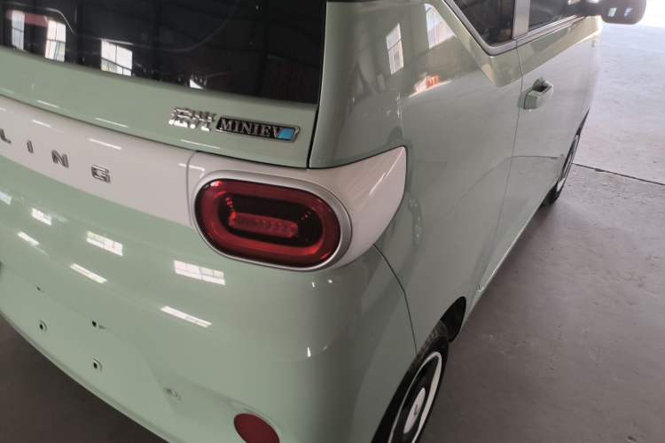 Used Wuling Hongguang MINIEV 2024 3rd Generation 215km Youth Edition Right Rear Taillight