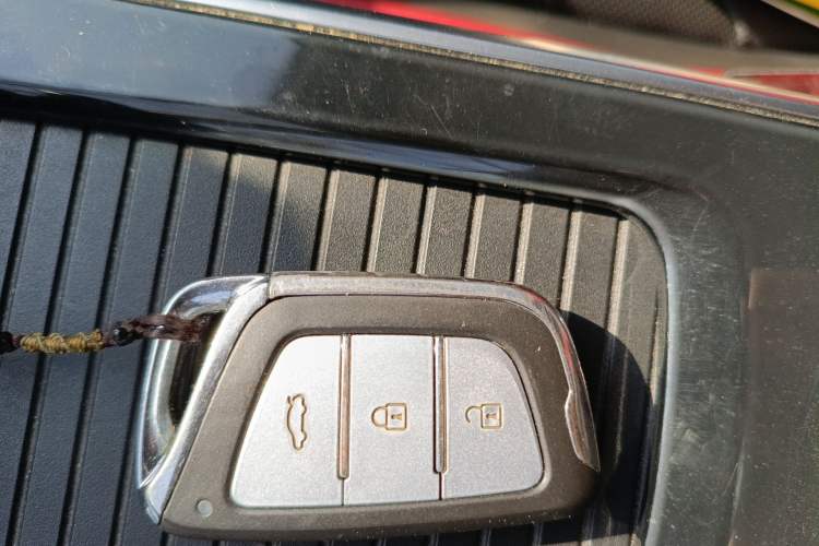 Used SOL X8 2021 300T DCT Prestige Smart Connect Edition 6 Seats