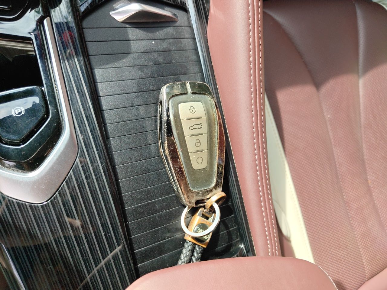 Geely Auto Monjaro L 2021 2.0TD DCT EVO Two-Wheel Drive Prestige Version — снимка 20
