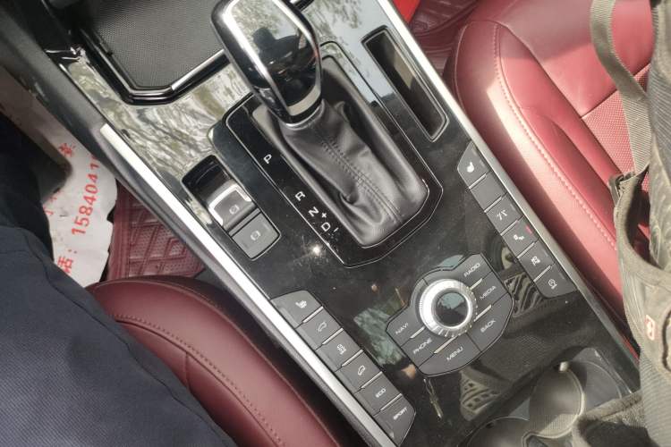 Used Wey VV7 2017 2.0T Flagship Model
