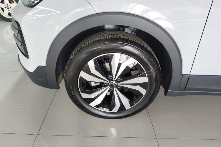 Used Volkswagen Tharu 2025 New Sharp 1.5L Ambitious Edition Exterior 4