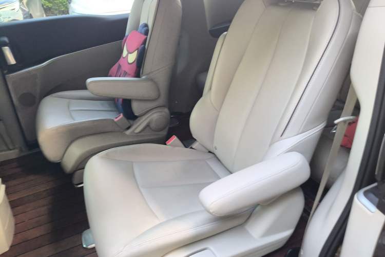 Used Buick GL8 2021 Land Cruiser Executive Class 652T Smart Luxury Model Left Rear Seat