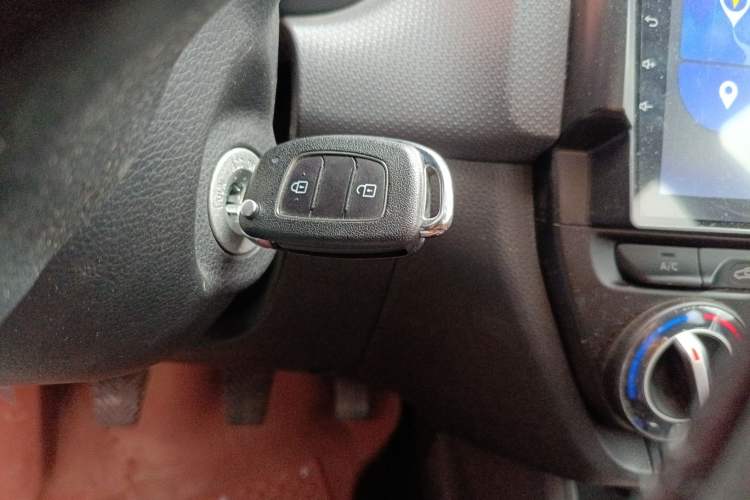 Used Hyundai Verna (older generation) 2017 1.4L Manual Refreshed Version China VI Standard