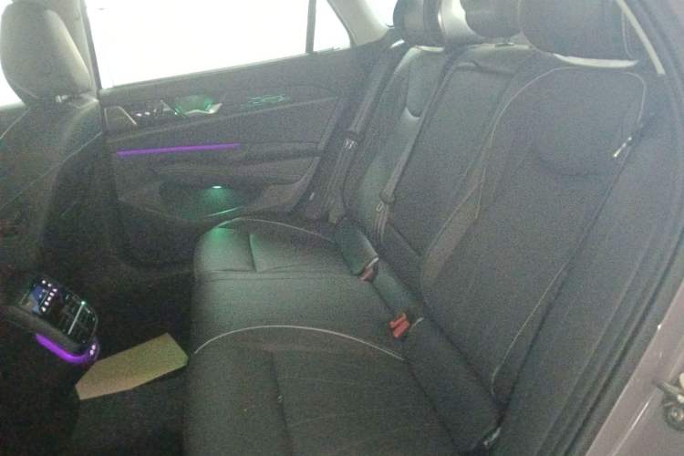 Used Volkswagen Passat 2025 Pro 380TSI Dragon Supreme Edition
