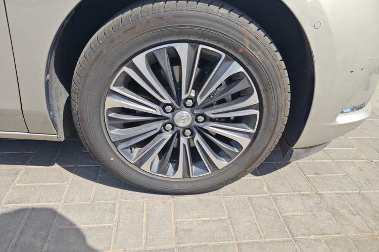 Used Buick GL8 2020 ES Land Cruiser 653T Luxury Model