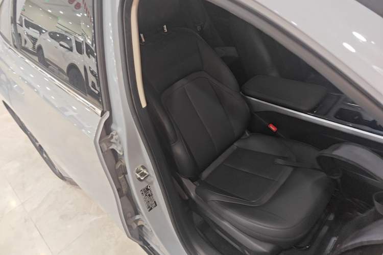 Used Wuling Xingguang 2024 Co-Creation Edition 510 Advanced Model
