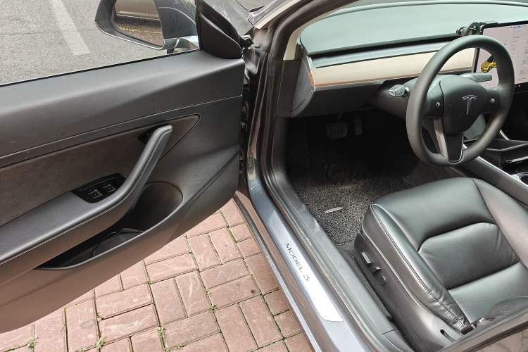 Used Tesla Model 3 2019 Standard Range Rear-Drive Upgraded Version
