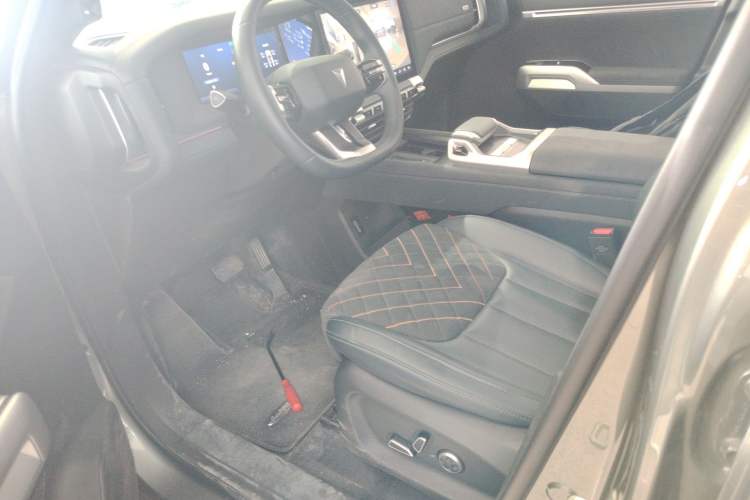 Used Deepal G318 2024 Four-Wheel-Drive Air Suspension Model