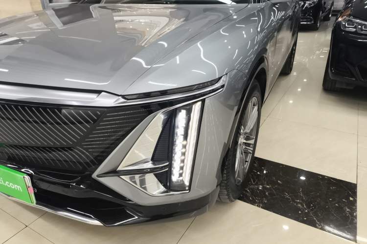 Used Cadillac LYRIQ 2022 Rear-Drive Long-Range Luxury Edition Left Front Headlight