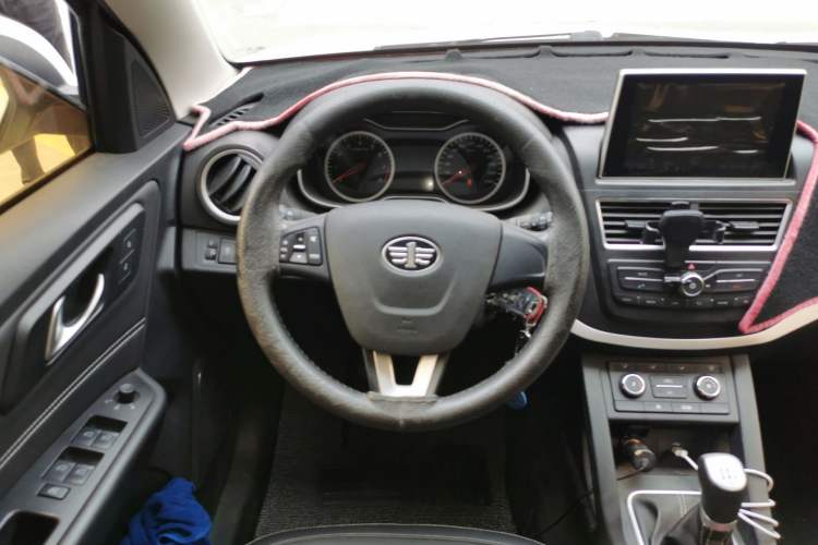 Used Bestune X40 2017 1.6L Manual Luxury Edition