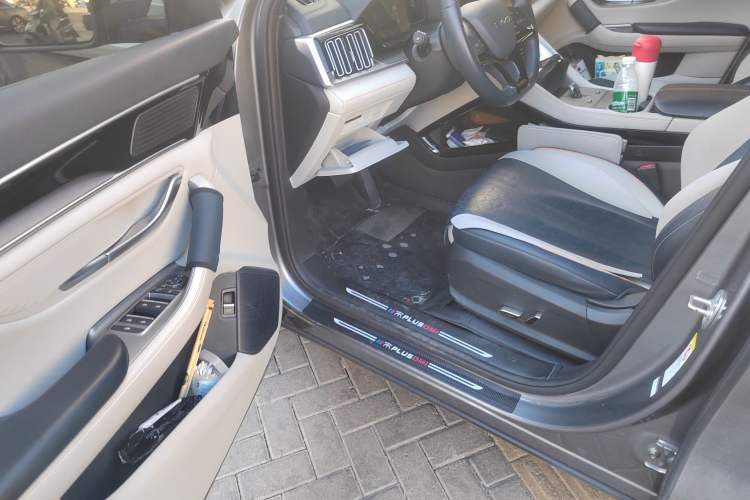 Used BYD Song PLUS New Energy 2023 Champion Edition DM-i 110KM Flagship Model
