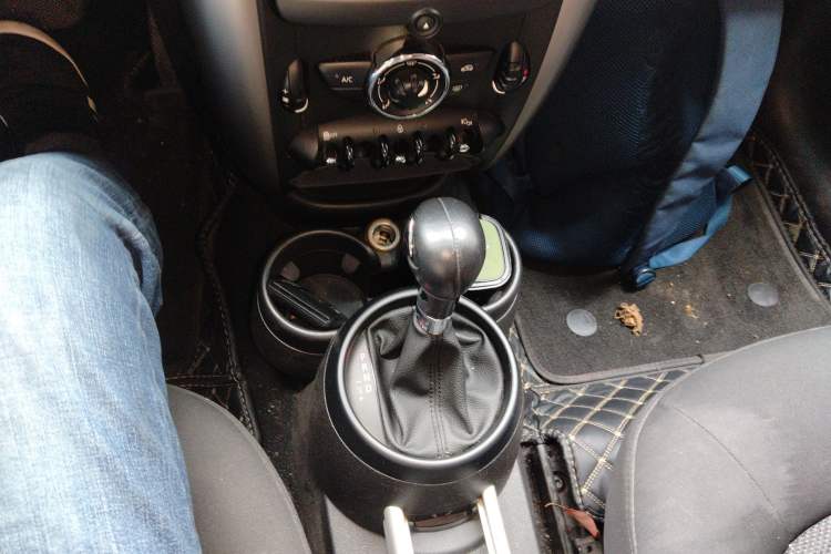 Used MINI Countryman 2014 1.6L ONE Gear Lever