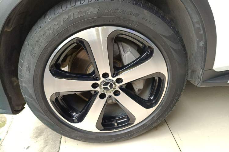 Used Mercedes-Benz GLC 2018 GLC 260 4MATIC Luxury Model