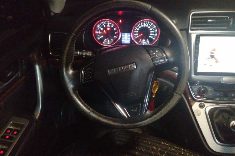 Used Haval H6 2015 Revised Version Sport Edition 1.5T Manual Transmission Two-Wheel Drive Elite Grade Steering Wheel
